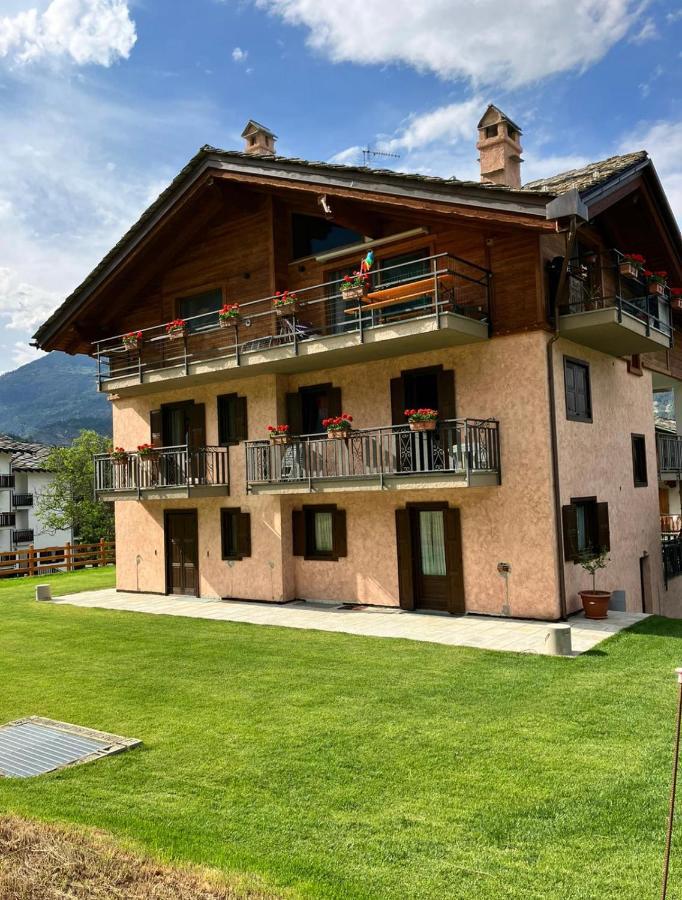 Ferienwohnung Le Cre Introd Exterior foto